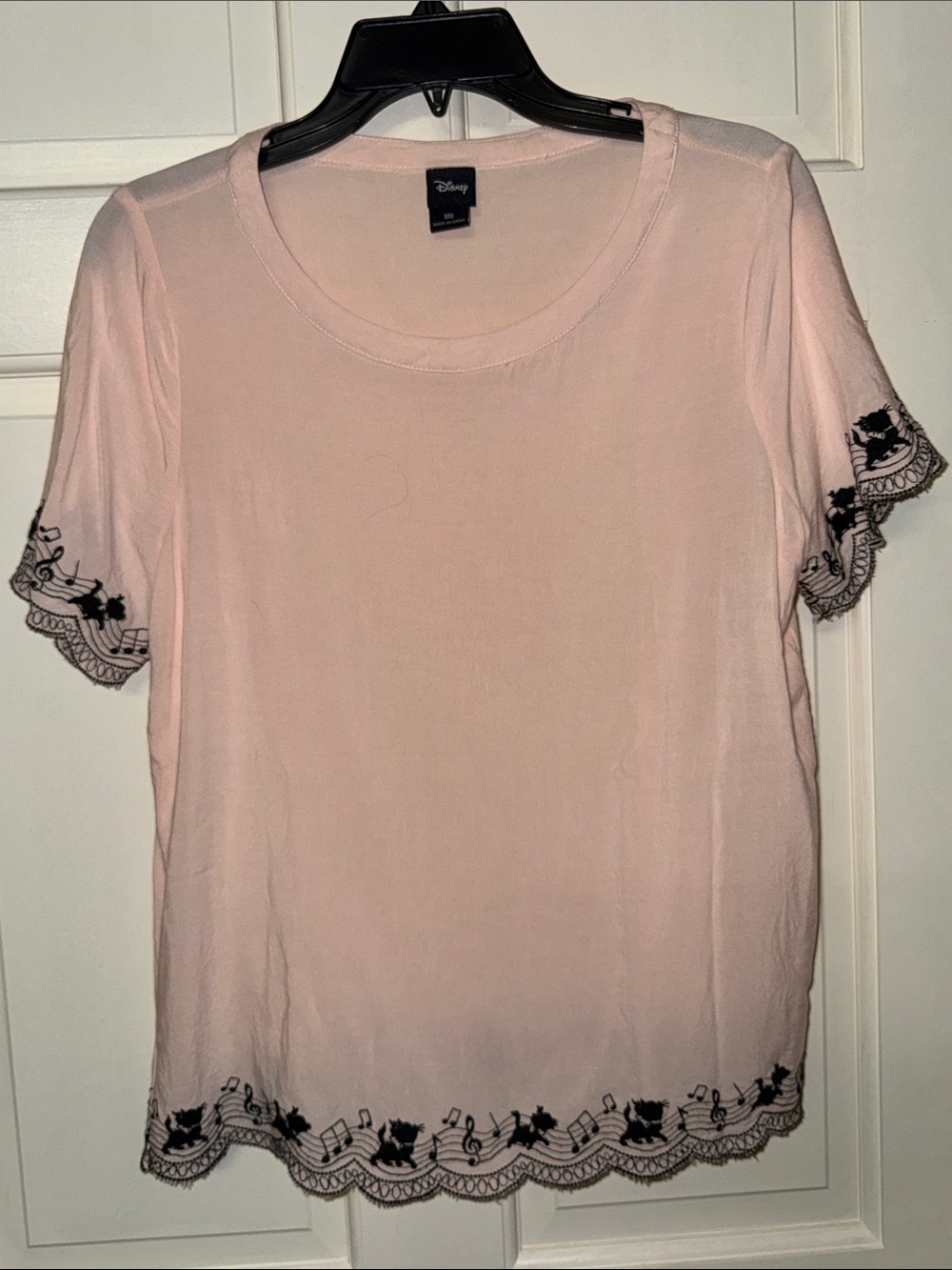 Disney The Aristocats Marie Music Fashion Top size M BoxLunch Exclusive lt pink